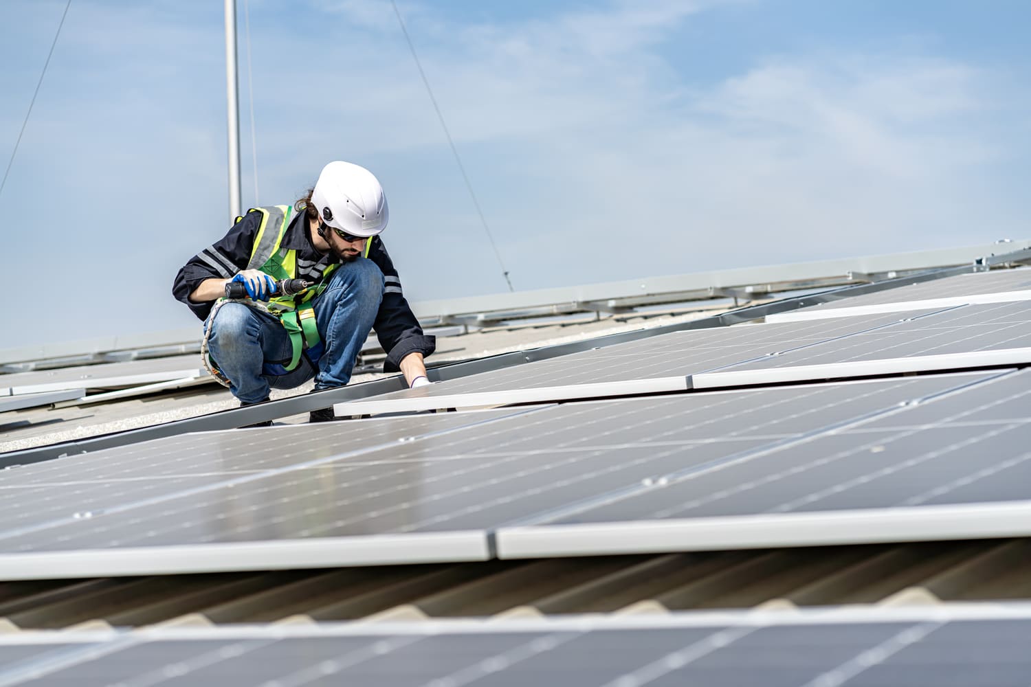Installation de panneaux photovoltaïques pourquoi vérifier la structure du bâtiment